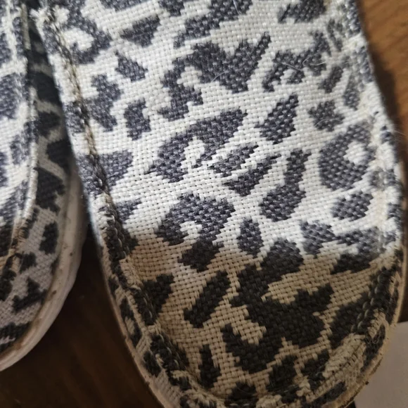 Hey Dude Leopard Print Ladies Slip-On Shoes - Picture 6 of 6